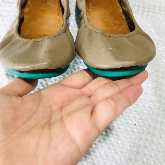 Tieks taupe flats - Picture 6 of 9